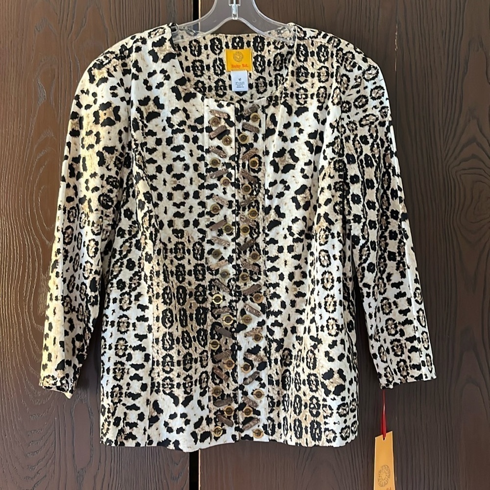Ruby Rd. 3/4 sleeved animal print jacket with wooden designs. Size 10. NWT
